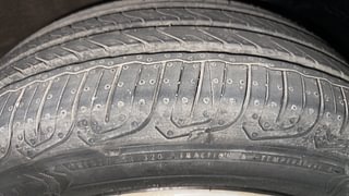 Used 2015 Volkswagen Polo [2015-2019] Comfortline 1.2L (P) Petrol Manual tyres RIGHT FRONT TYRE TREAD VIEW