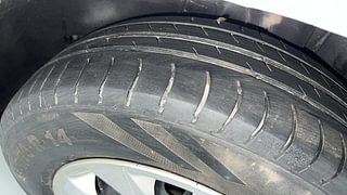 Used 2016 Hyundai Elite i20 [2014-2018] Sportz 1.2 Petrol Manual tyres LEFT REAR TYRE TREAD VIEW
