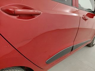 Used 2019 Hyundai Grand i10 [2017-2020] Sportz 1.2 Kappa VTVT Petrol Manual dents MINOR SCRATCH