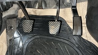 Used 2016 Hyundai Elite i20 [2014-2018] Sportz 1.2 Petrol Manual interior PEDALS VIEW