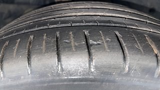 Used 2020 Ford Figo [2019-2021] Titanium Petrol Petrol Manual tyres RIGHT FRONT TYRE TREAD VIEW