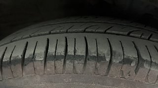 Used 2012 Hyundai i10 [2010-2016] Magna 1.2 Petrol Petrol Manual tyres RIGHT FRONT TYRE TREAD VIEW