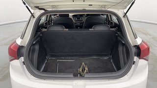 Used 2016 Hyundai Elite i20 [2014-2018] Sportz 1.2 Petrol Manual interior DICKY INSIDE VIEW