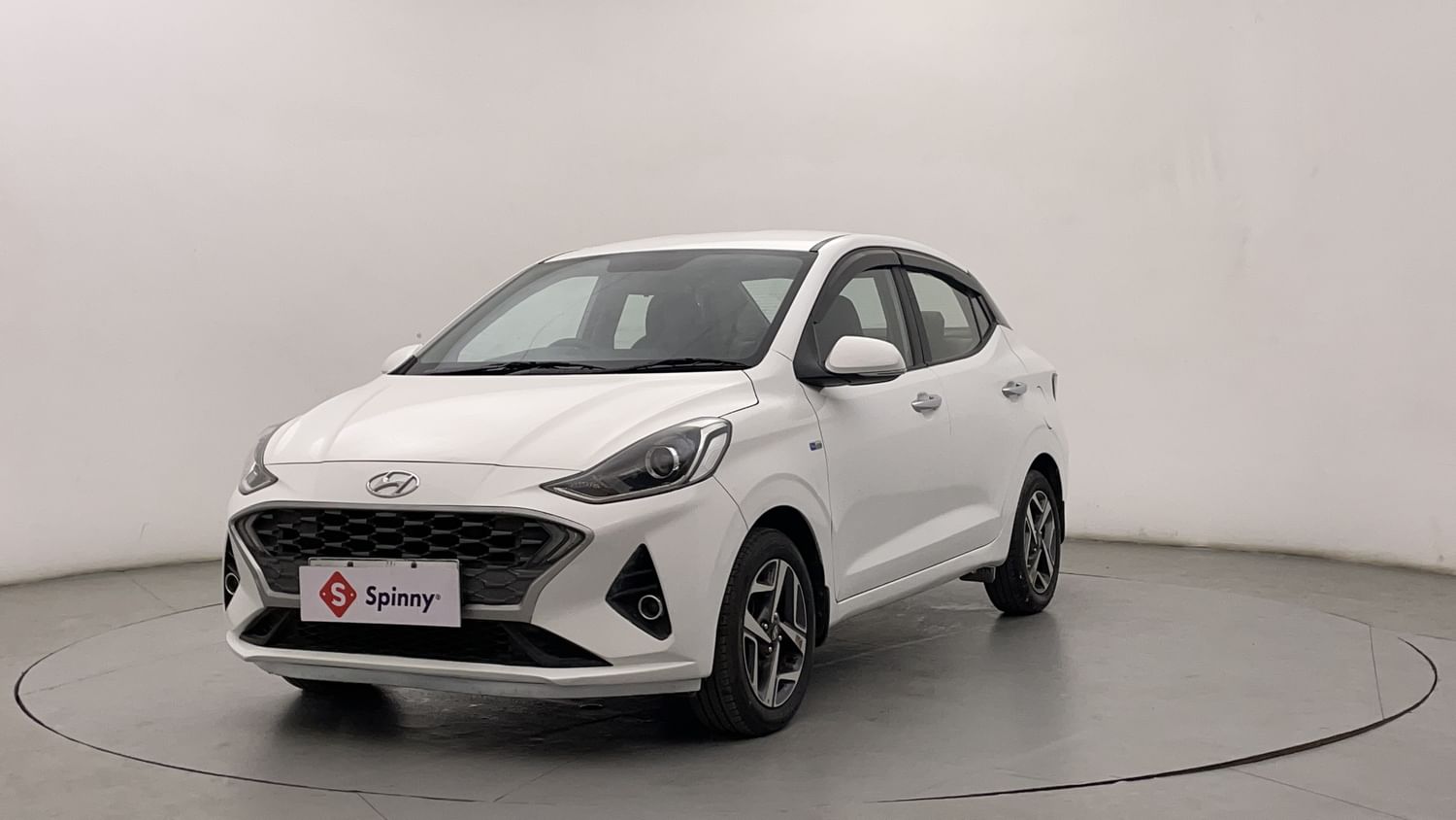 LEFT FRONT CORNER VIEW