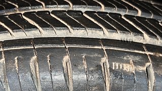 Used 2010 Maruti Suzuki Alto [2010-2013] LXI Petrol Manual tyres LEFT FRONT TYRE TREAD VIEW