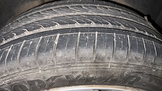 Used 2015 Volkswagen Polo [2015-2019] Comfortline 1.2L (P) Petrol Manual tyres RIGHT REAR TYRE TREAD VIEW