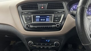 Used 2016 Hyundai Elite i20 [2014-2018] Sportz 1.2 Petrol Manual top_features Integrated (in-dash) music system