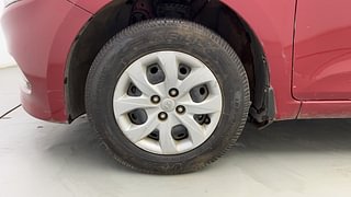 Used 2017 Hyundai Elite i20 [2014-2018] Sportz 1.2 Petrol Manual tyres LEFT FRONT TYRE RIM VIEW