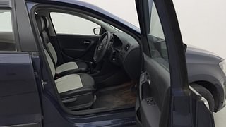 Used 2015 Volkswagen Polo [2015-2019] Comfortline 1.2L (P) Petrol Manual interior RIGHT SIDE FRONT DOOR CABIN VIEW