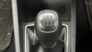 Used 2017 Hyundai Elite i20 [2014-2018] Sportz 1.2 Petrol Manual interior GEAR  KNOB VIEW