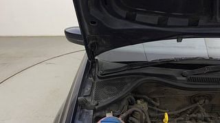 Used 2015 Volkswagen Polo [2015-2019] Comfortline 1.2L (P) Petrol Manual engine ENGINE RIGHT SIDE HINGE & APRON VIEW