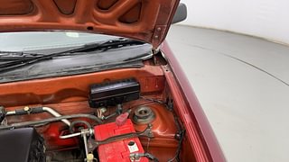 Used 2010 Maruti Suzuki Alto [2010-2013] LXI Petrol Manual engine ENGINE LEFT SIDE HINGE & APRON VIEW