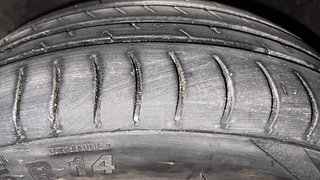Used 2014 Hyundai Grand i10 [2013-2017] Sportz AT 1.2 Kappa VTVT Petrol Automatic tyres LEFT FRONT TYRE TREAD VIEW