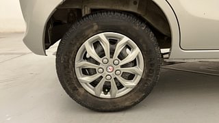 Used 2015 Maruti Suzuki Alto 800 Lxi Petrol Manual tyres RIGHT REAR TYRE RIM VIEW