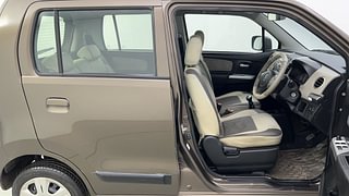 Used 2014 Maruti Suzuki Wagon R 1.0 [2010-2019] VXi Petrol Manual interior RIGHT SIDE FRONT DOOR CABIN VIEW