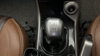 Used 2020 Mahindra XUV500 [2017-2021] W9 Diesel Manual interior GEAR  KNOB VIEW