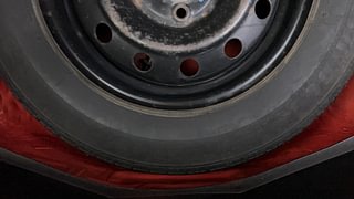 Used 2016 Maruti Suzuki Swift [2011-2017] VDi Diesel Manual tyres SPARE TYRE VIEW