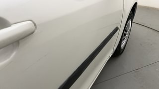Used 2017 Maruti Suzuki Swift Dzire VXI (O) Petrol Manual dents MINOR SCRATCH