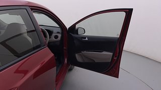 Used 2018 Hyundai Xcent [2017-2019] SX Petrol Petrol Manual interior RIGHT FRONT DOOR OPEN VIEW