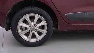 Used 2014 Hyundai Grand i10 [2013-2017] Asta (O) AT 1.2 kappa VTVT Petrol Automatic tyres RIGHT REAR TYRE RIM VIEW