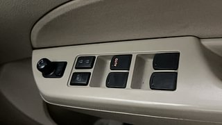 Used 2017 Maruti Suzuki Swift Dzire VXI (O) Petrol Manual top_features Power windows