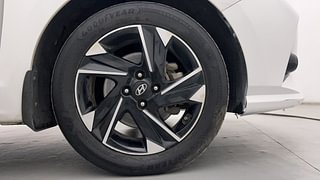 Used 2021 Hyundai Verna SX Opt Diesel Diesel Manual tyres RIGHT FRONT TYRE RIM VIEW