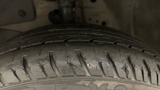 Used 2013 Honda Amaze [2013-2018] 1.2 S i-VTEC CNG (Outside Fitted) Petrol+cng Manual tyres LEFT FRONT TYRE TREAD VIEW