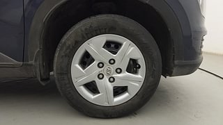 Used 2022 Hyundai Venue SX 1.2 Petrol Petrol Manual tyres RIGHT FRONT TYRE RIM VIEW
