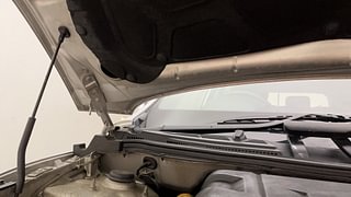 Used 2020 Mahindra XUV500 [2017-2021] W9 Diesel Manual engine ENGINE RIGHT SIDE HINGE & APRON VIEW