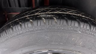 Used 2016 Maruti Suzuki Swift [2011-2017] VDi Diesel Manual tyres RIGHT REAR TYRE TREAD VIEW