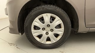 Used 2013 Honda Amaze [2013-2018] 1.2 S i-VTEC CNG (Outside Fitted) Petrol+cng Manual tyres LEFT FRONT TYRE RIM VIEW