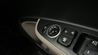 Used 2014 Hyundai Grand i10 [2013-2017] Sportz 1.2 Kappa VTVT Petrol Manual top_features Adjustable ORVM