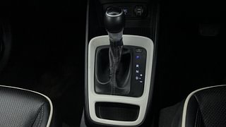 Used 2019 Hyundai Venue [2019-2022] SX Plus 1.0 Turbo DCT Petrol Automatic interior GEAR  KNOB VIEW