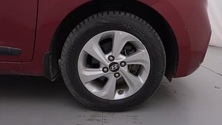Used 2018 Hyundai Xcent [2017-2019] SX Petrol Petrol Manual tyres RIGHT FRONT TYRE RIM VIEW