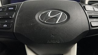 Used 2019 Hyundai Venue [2019-2022] SX Plus 1.0 Turbo DCT Petrol Automatic top_features Airbags