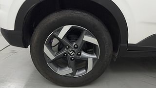 Used 2019 Hyundai Venue [2019-2022] SX Plus 1.0 Turbo DCT Petrol Automatic tyres RIGHT REAR TYRE RIM VIEW