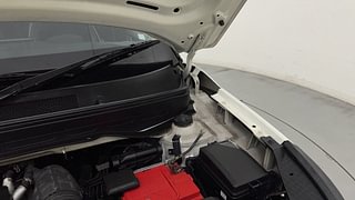Used 2019 Hyundai Venue [2019-2022] SX Plus 1.0 Turbo DCT Petrol Automatic engine ENGINE LEFT SIDE HINGE & APRON VIEW