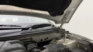 Used 2020 Mahindra XUV500 [2017-2021] W9 Diesel Manual engine ENGINE LEFT SIDE HINGE & APRON VIEW