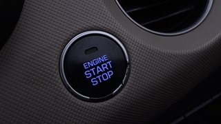 Used 2014 Hyundai Grand i10 [2013-2017] Asta (O) AT 1.2 kappa VTVT Petrol Automatic top_features Keyless start