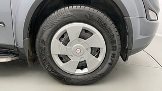 Used 2016 Mahindra XUV500 [2015-2018] W6 Diesel Manual tyres RIGHT FRONT TYRE RIM VIEW