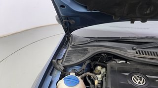 Used 2018 Volkswagen Ameo [2016-2020] Comfortline 1.5L (D) Diesel Manual engine ENGINE RIGHT SIDE HINGE & APRON VIEW