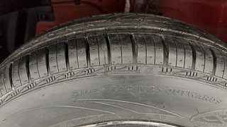 Used 2016 Maruti Suzuki Swift [2011-2017] VDi Diesel Manual tyres LEFT FRONT TYRE TREAD VIEW