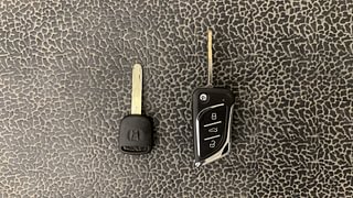 Used 2013 Honda Amaze [2013-2018] 1.2 S i-VTEC CNG (Outside Fitted) Petrol+cng Manual extra CAR KEY VIEW