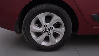 Used 2018 Hyundai Xcent [2017-2019] SX Petrol Petrol Manual tyres RIGHT REAR TYRE RIM VIEW