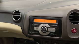Used 2013 Honda Amaze [2013-2018] 1.2 S i-VTEC CNG (Outside Fitted) Petrol+cng Manual top_features Integrated (in-dash) music system