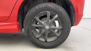 Used 2016 Maruti Suzuki Swift [2011-2017] VDi Diesel Manual tyres LEFT REAR TYRE RIM VIEW