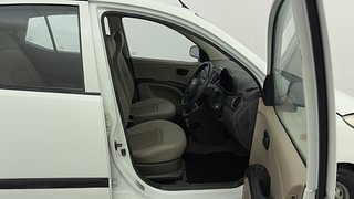 Used 2011 Hyundai i10 [2010-2016] Era Petrol Petrol Manual interior RIGHT SIDE FRONT DOOR CABIN VIEW