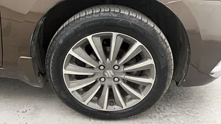 Used 2019 Maruti Suzuki Ciaz Alpha Petrol Petrol Manual tyres RIGHT FRONT TYRE RIM VIEW