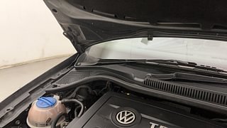 Used 2015 Volkswagen Polo [2014-2020] Comfortline 1.5 (D) Diesel Manual engine ENGINE RIGHT SIDE HINGE & APRON VIEW