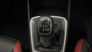 Used 2021 Hyundai Venue [2019-2022] SX 1.5 CRDI Diesel Manual interior GEAR  KNOB VIEW